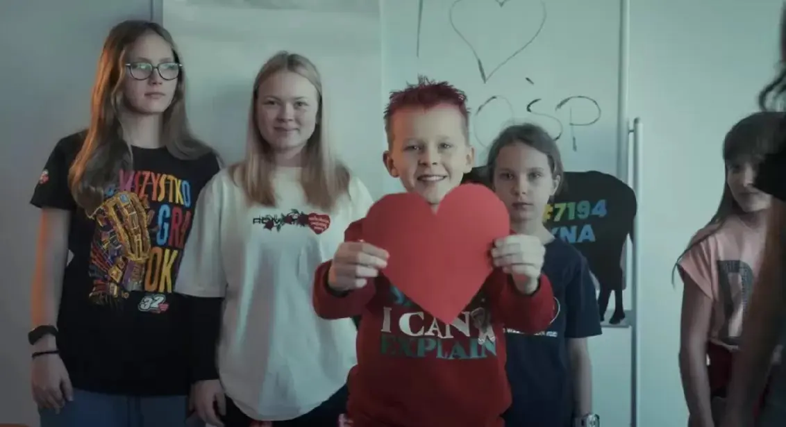 Kadr z teledysku Jest tylko teraz